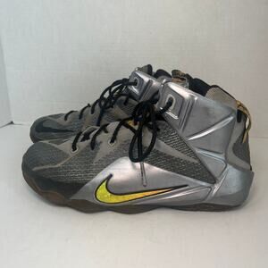 Nike Lebron 12 Flight Kids Sneaker Shoes Silver Gold Youth Size 6.5